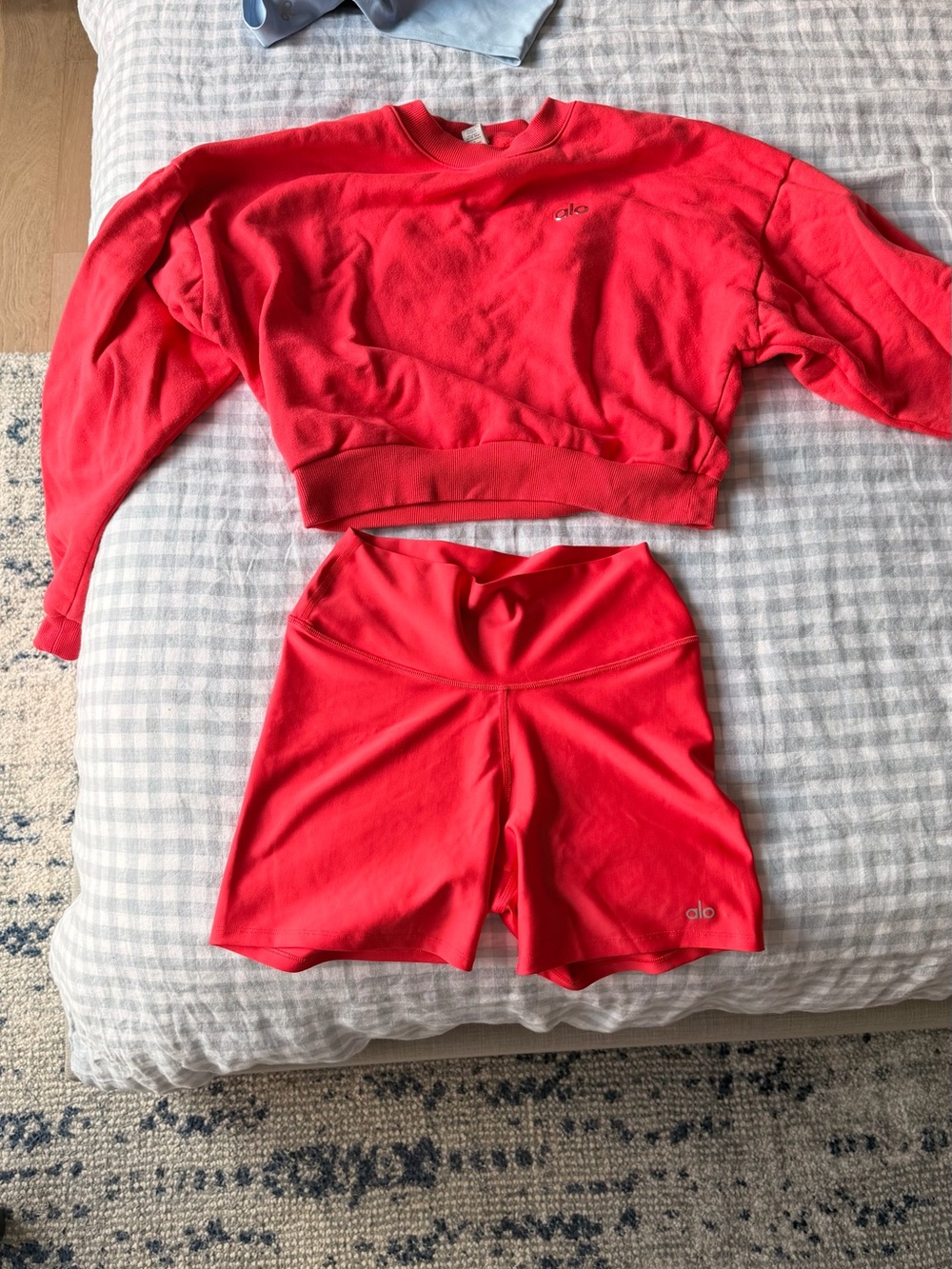 ALO Yoga Women's Red High-Waist Bike Shorts - Picture 2 of 2